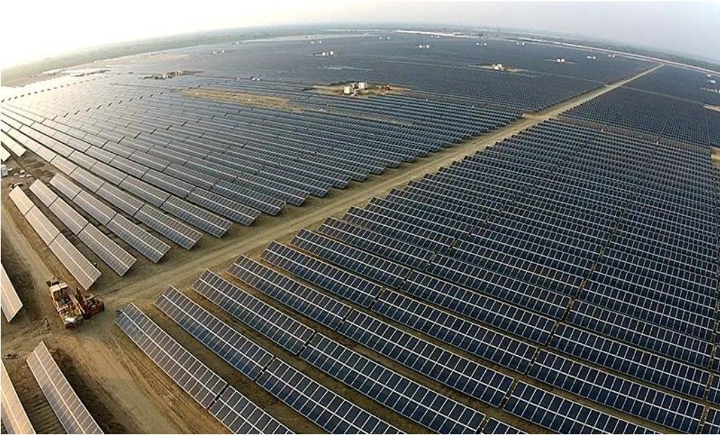 LA GRAN MURALLA CHINA DEL SOL: LA PLANTA SOLAR MAS GRANDE DEL MUNDO CUBRE  MAS DE 1200 KM2 EN EL DESIERTO DE TENGGER | Energías Renovables-Portal de  Energías Renovables de Argentina y